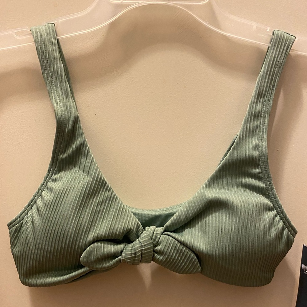 Hollister Ribbed Bikini Top (light green)